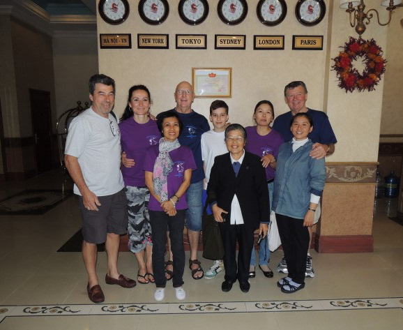 The Original Sponsors Tour Team<br>
Peter Huels, Kath Zeljko, Dennis Edwards, Justin Huels, Suong Nguyen, Peter Fryers,
Mai Vo, Sister Bernadette & Le Thi Tu