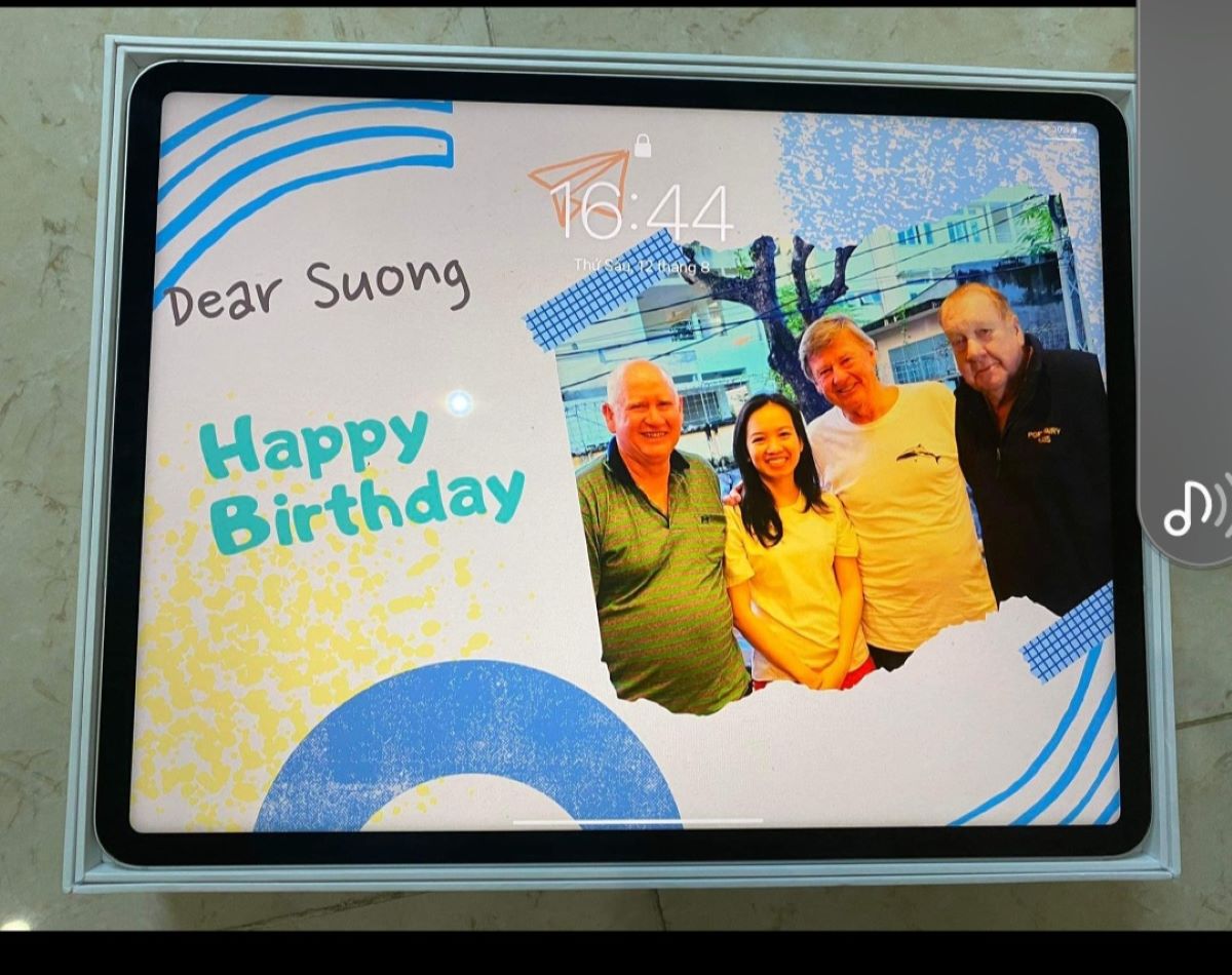 Laptop for Suongs 50th birthday