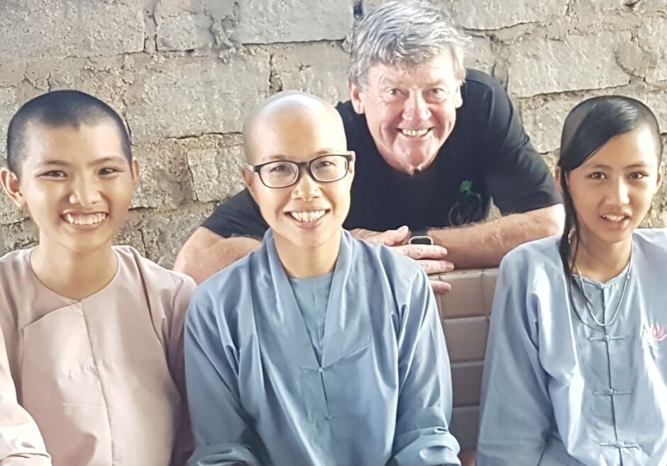 Peter with girls Tu An 7sm